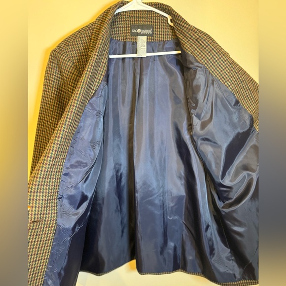 Beautiful Oversized Fall Blazer - Picture 4 of 8